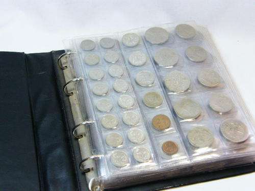 Coin album with collection of more than 500 coins @ crazy R1 start - as per photo