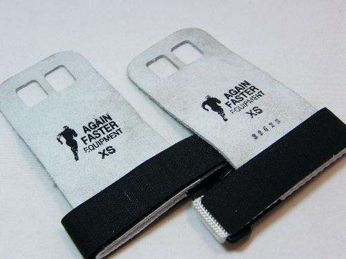 Pair of Again Faster Equipment hand grips - size XS - as per photo