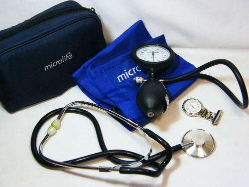 Microlife sphygmomanometer & stethoscope - barely used - as per photo
