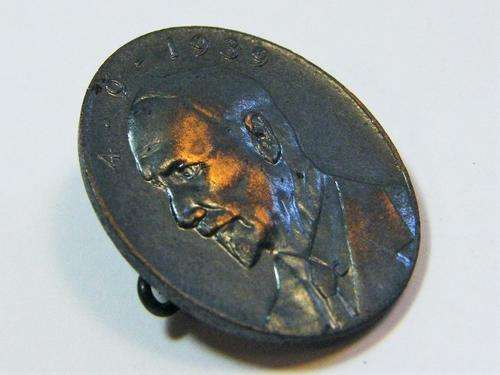 1939 Jan Smuts pin badge - as per photo