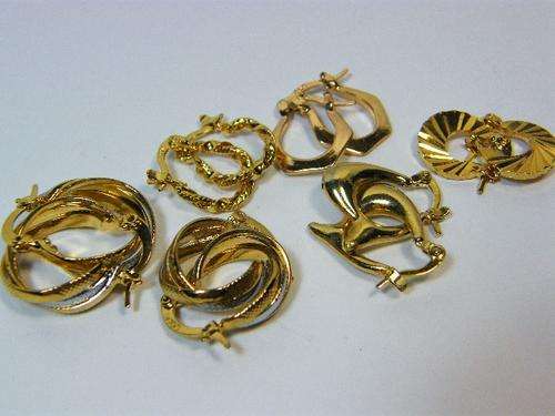 Lot of 6 pairs of gold colored earrings - as per photo