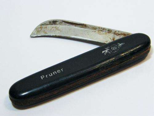 Vintage IXL George Wostenholm pruning pocket knife - some rust damage - as per photo