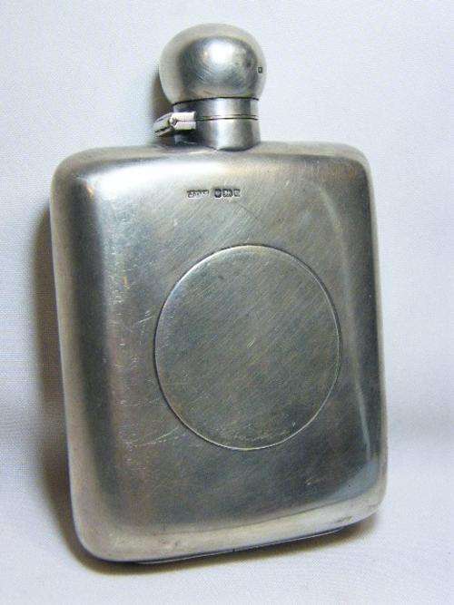 Sterling silver hip flask - Sheffield 1905 - made by James Dixon & Sons - as per photo