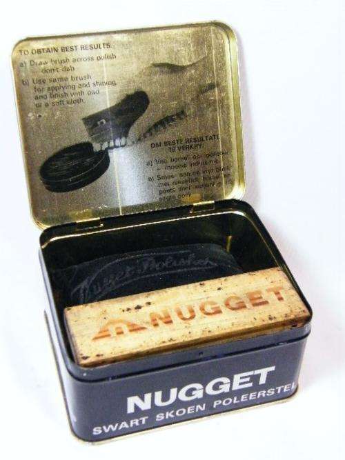 Vintage Nugget Black shoe polishing outfit tin - 2 brushes & buff - as per photo