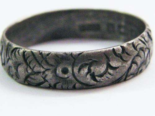 Antique Birmingham silver hallmarked ring - size V - weighs 3.7g - as per photo