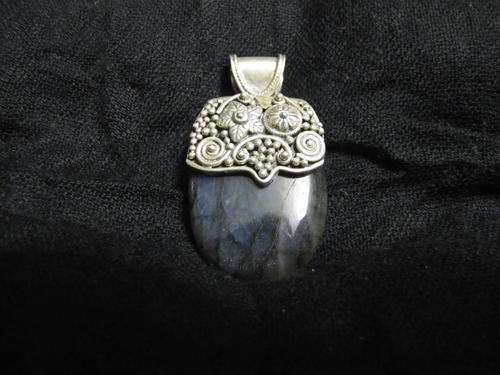 ANTIQUE STYLED SILVER PENDANT