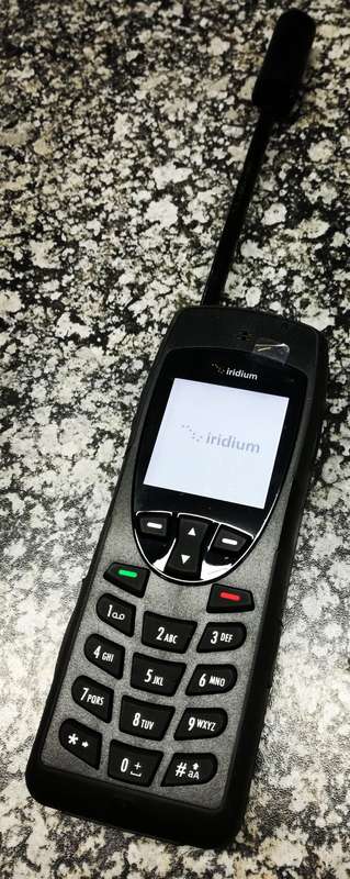 Iridium 9555 Satellite Phone [LIKE NEW] {RRP = R14000}