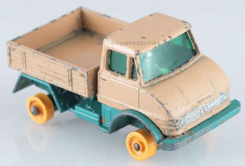 Matchbox Unimog Mercedes Benz No 49 - Brown / blue
