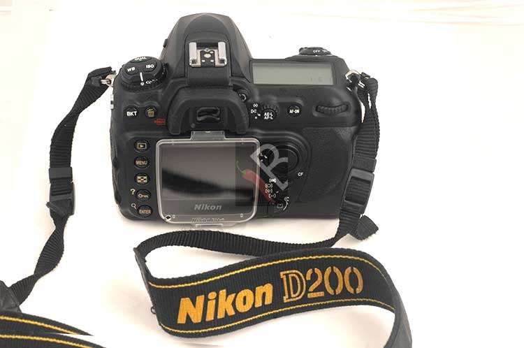 Nikon D200 digital camera body only