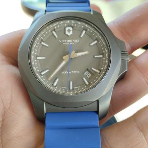 Victorinox inox titanium hotsell