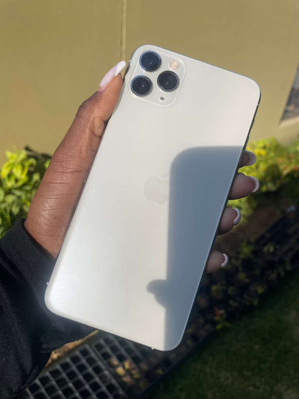 Apple iPhone 11 Pro Max- 64GB - White-Grade A