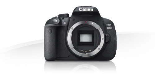 Canon 700D + 75 - 300mm 4 - 5.6 USM III + Extras