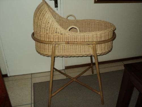 Cane crib with stand