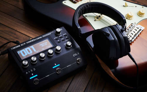 BOSS GT-1000CORE FLAGSHIP MULTI EFFECTS, FULL GT-1000 FUNCTIONS IN `PEDALBOARD FRIENDLY` CASE