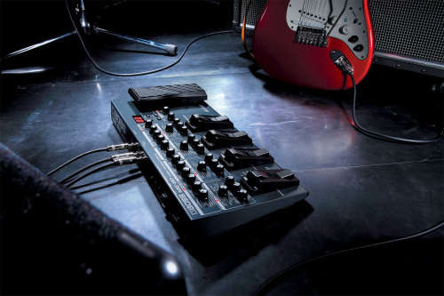 BOSS ME-80 POWERFUL FLOOR MULTI EFFECTS WITH `COSM` TECHNOLOGY