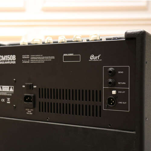 CORT CM150B 150W BASS COMBO