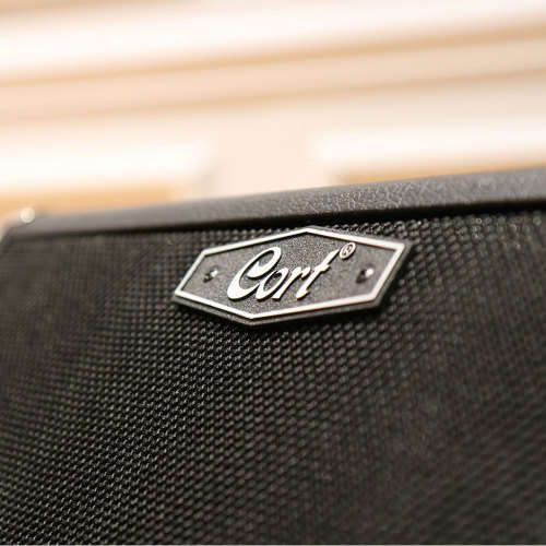 CORT CM150B 150W BASS COMBO