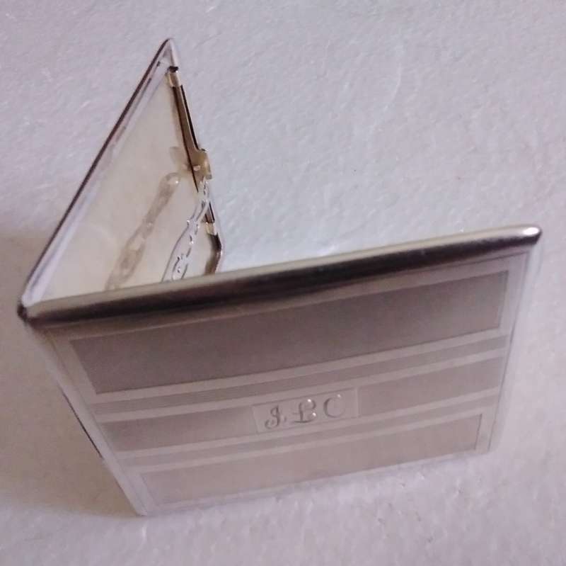 Vintage Tademark Slipway silver ciarette case with hallmarks.