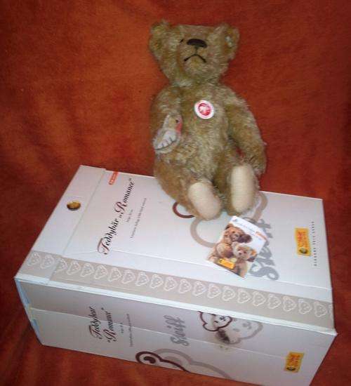 Steiff Teddy bear "Romance" EAN 037535