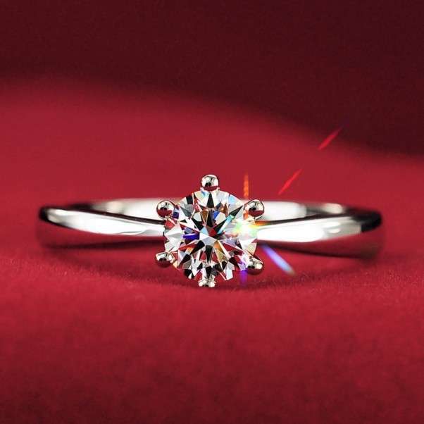 **IN STOCK** Platinum plated 1.2ct Cubic Zirconia 6 claw Engagement ring Size 8 with box