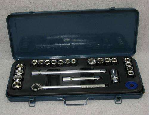 25 Piece 1/2" Square Drive Socket Wrench Set