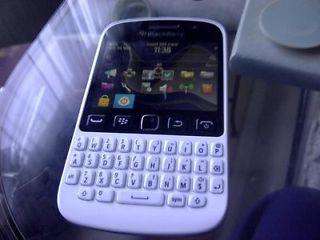Blackberry 9720 (Second Hand) White