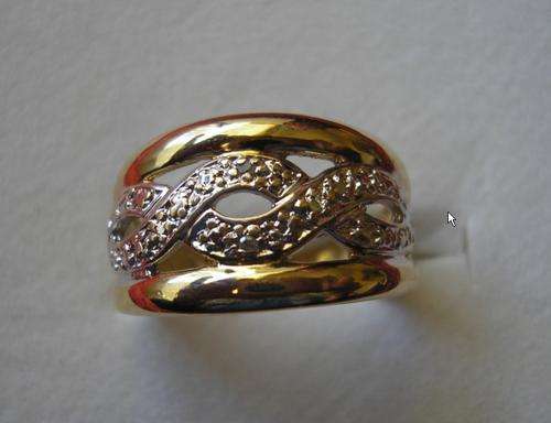***R2495*** 9CT. SOLID YELLOW GOLD RING WITH 2 DIAMONDS!!!!!