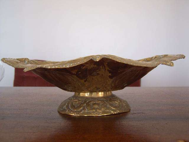 SOLID BRASS FRUIT BOWL. POSTAGE R40!!!