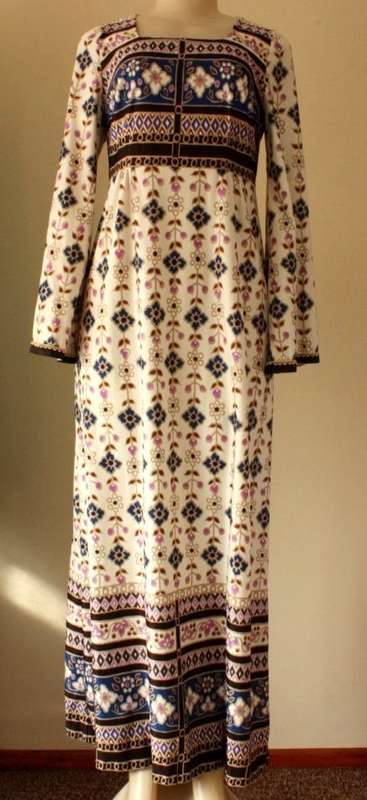 SALE! 1970s floral maxi-dress