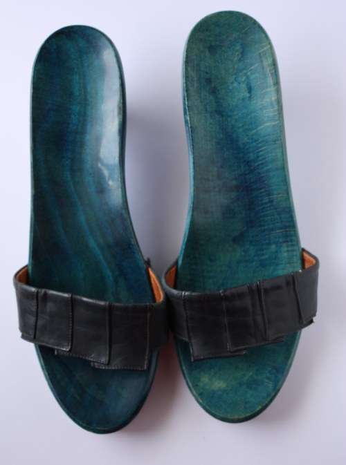 Vintage teal green wood and pure leather shoes