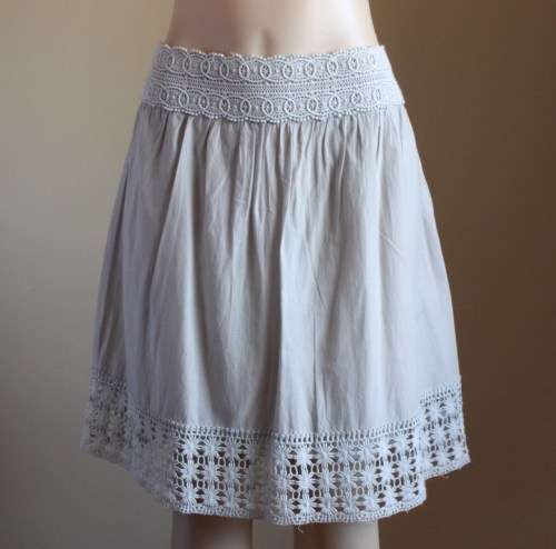 Light grey skirt with crochet detail (by GCouture)
