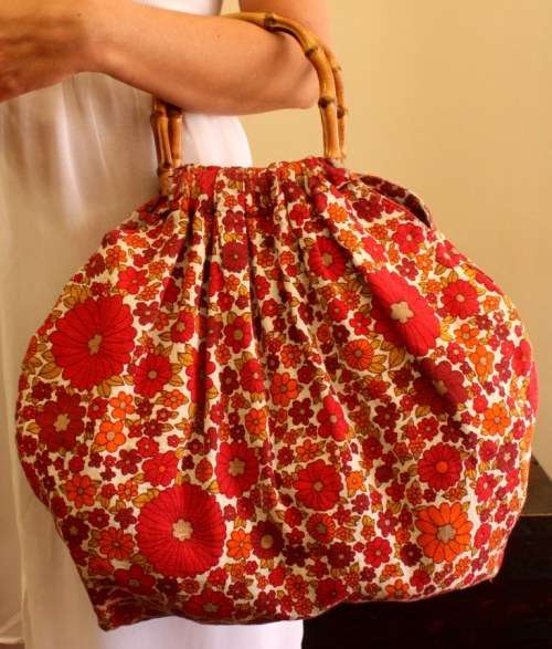1960s floral bag with bamboo handle