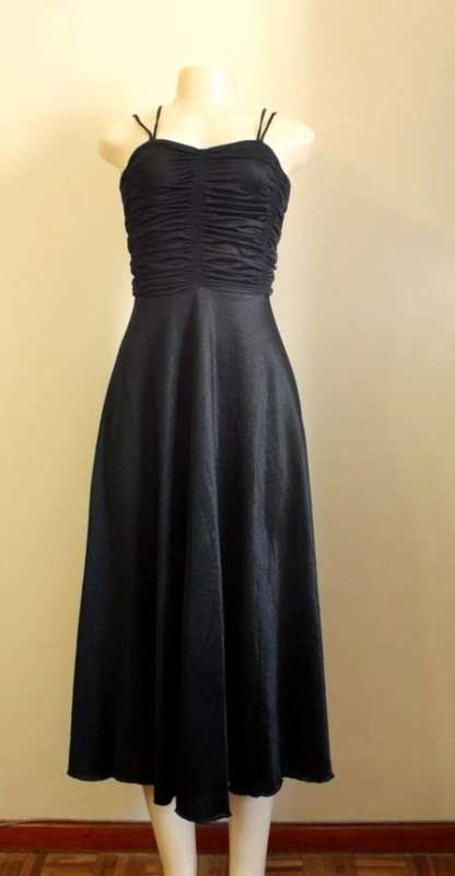 *SUMMER SALE* Black stretch satin party dress (1980s)