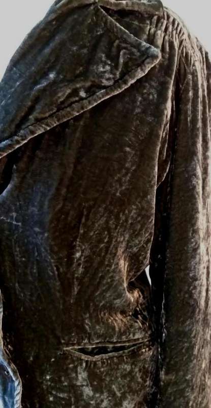 Moss green metallic velvet jacket