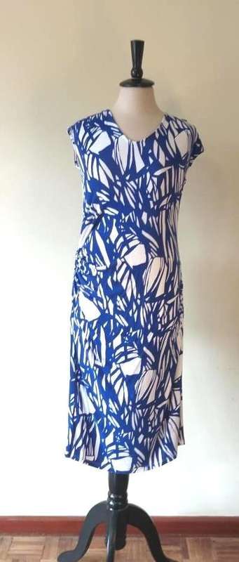 Blue and white bodycon dress (size 38)