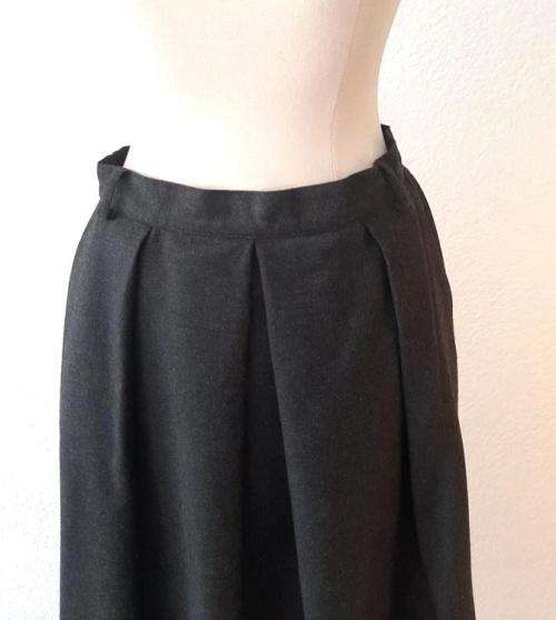 Dark grey wool skirt with matching belt