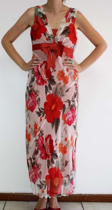 BEAUTIFUL silk chiffon floral bias-cut dress by top SA designer hip-hop!