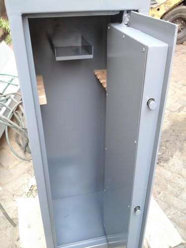 10 rifle safe