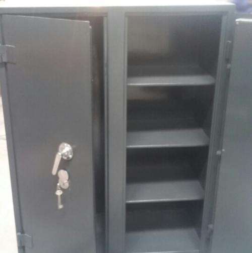 12 Rifle double door safe