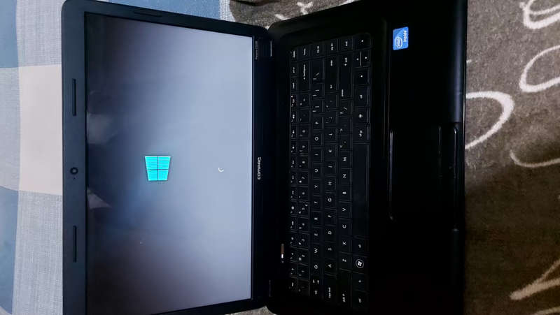 Compaq windows 10 pro pc 64-bit