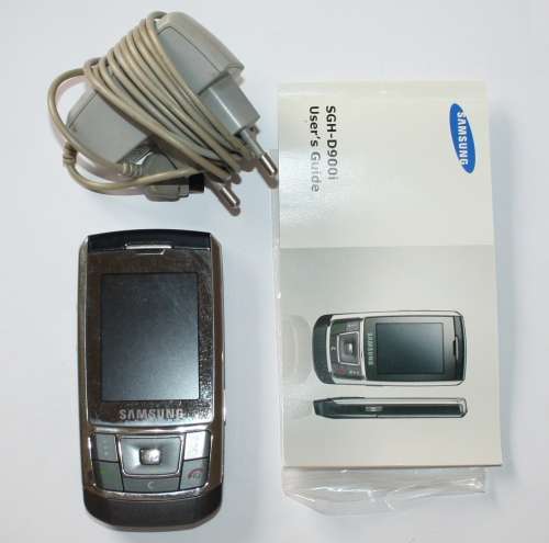 SAMSUNG D900i SLIDER CELL PHONE - SEE DESCRIPTION