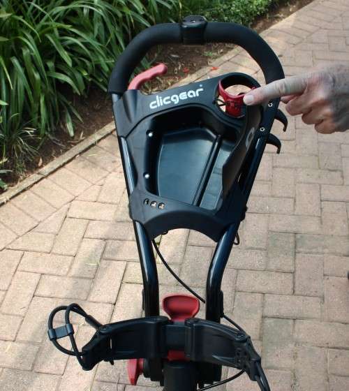 LOVELY CLICGEAR GOLF CART IN EXCELLENT CONDITION, FOLDABLE. SEE DESCRIPTION