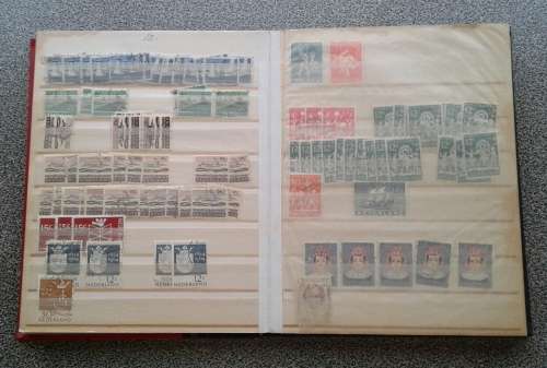 STUNNING NETHERLANDS BULK COLLECTION IN A 32 PAGE A5 ALBUM. FINDS POSSIBLE !!!