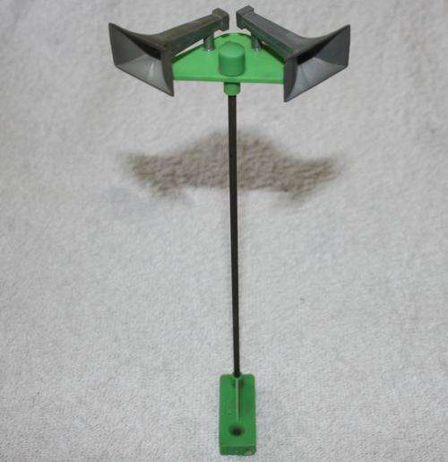 SCALEXTRIC LOUDSPEAKER TOWER.  SEE DESCRIPTION.