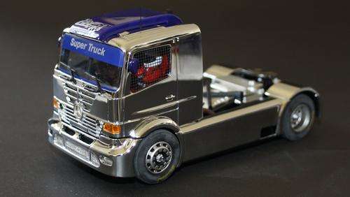 FLY LIMITED EDITION CHROME MERCEDES BENZ SUPER TRUCK. NEW, BOXED. SEE DESCRIPTION