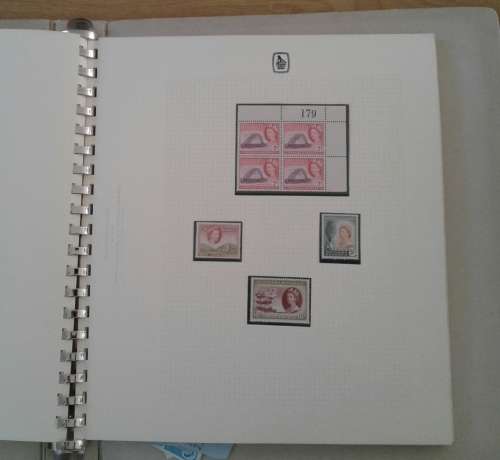 LOVELY HUGE S/RHODESIA AND RHODESIA COLLECTION. ALMOST COMPLETE. HUGE CV !!