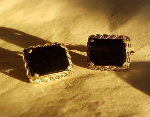 Vintage black onyx and marcasite screw on earings