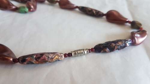 Elegant copper and green tone vintage bead necklace