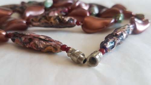 Elegant copper and green tone vintage bead necklace