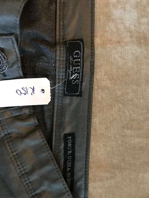 Guess Jean ( New)